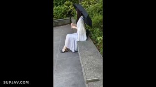 土豪方老板双飞年轻姐妹花璐璐和绿绿一根肉棒双人吃撅着美臀排插太嫩了搞出好多白浆多视角-1